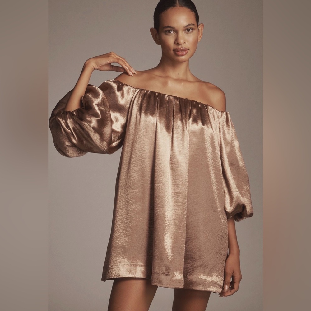 ✨ NWT Mare Mare x @heynasreen Off-Shoulder Puff-Sleeve Shine Mini Dress Size M ✨